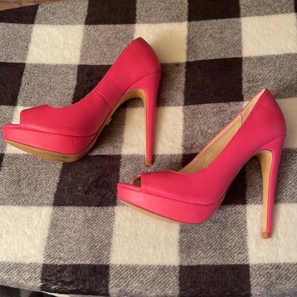 Victoria Secret hot pink heels size 7 - Picture 3 of 9